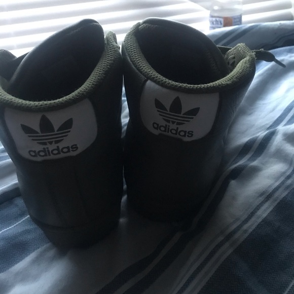 Addidas - Picture 3 of 4